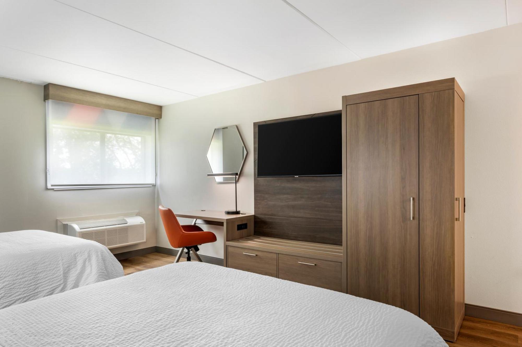 Hotel Express Greencastle, An Ihg 3*